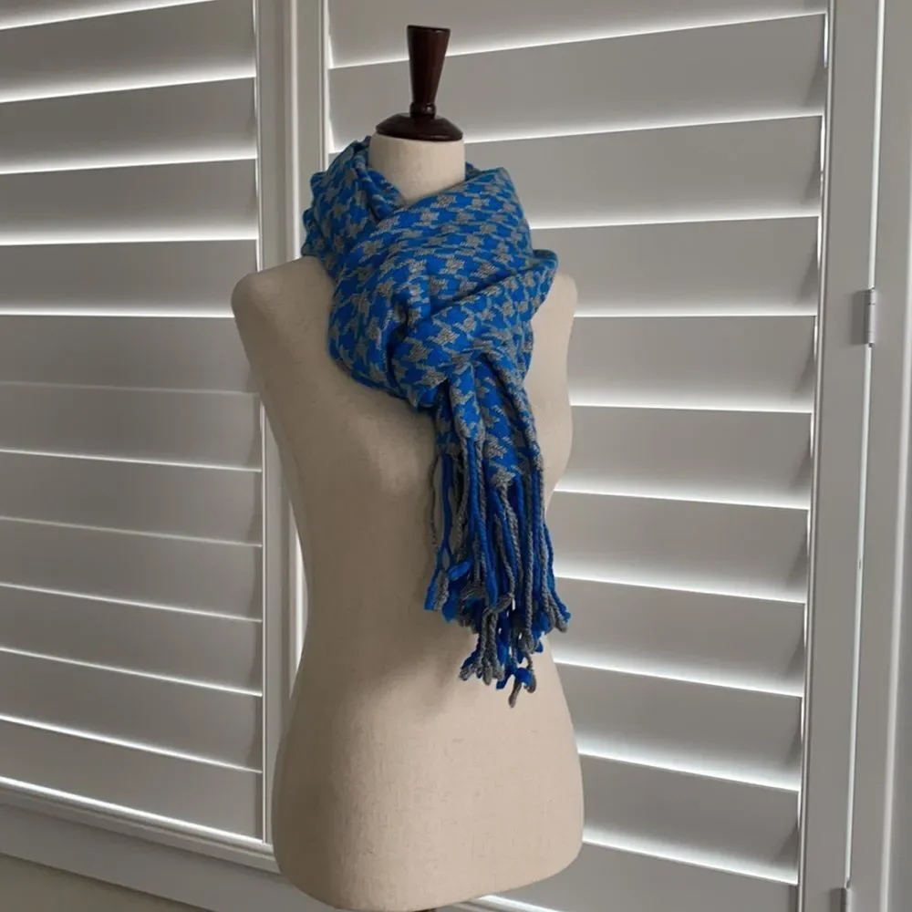 Blue & gray houndstooth Banana Republic scarf